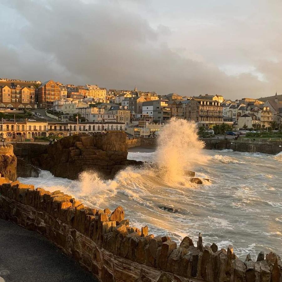 4 The View Apartments Ilfracombe - Seafront, Parking, Lift, Ev Exterior foto